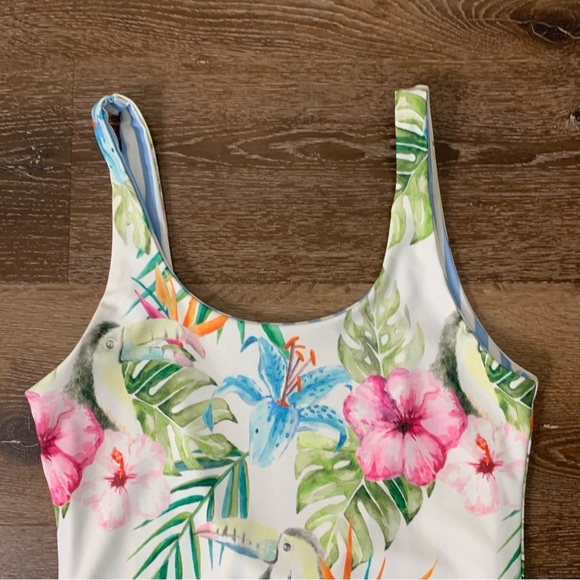 Faherty womens Tropical/ stripe reversible low back one piece swimsuit M - Picture 3 of 12